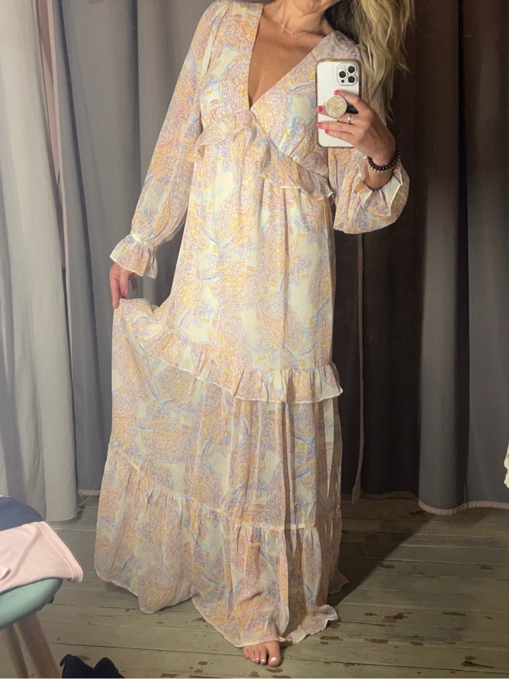 ILLA ILLA Pastel Paisley V‑Neck Maxi Dress - Cream, Pink, Blue